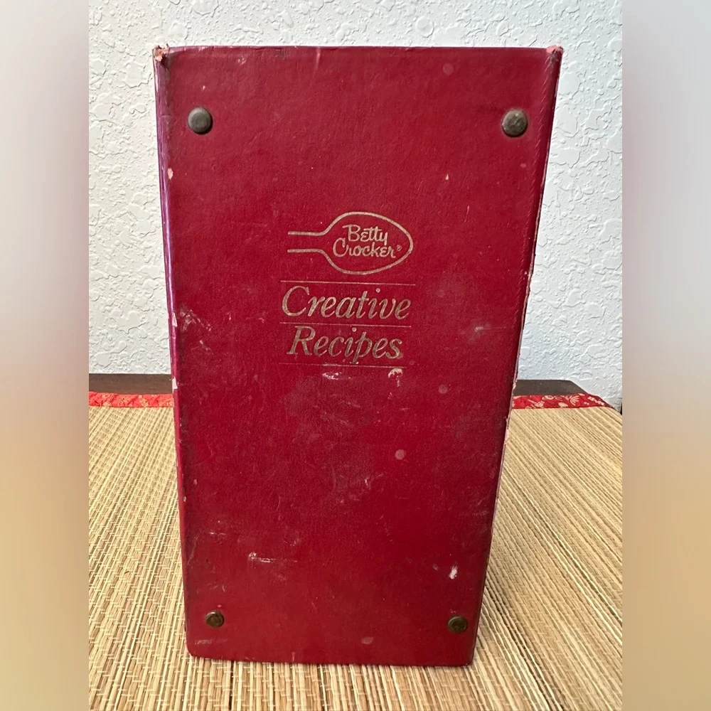 Betty Crocker Creative Recipe Binder Bisquick 13 Books Jesse Jones Box Corp RARE
